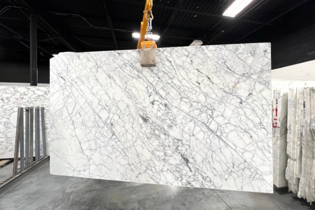Statuarietto Venato Slabs